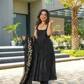 Black Colored Real Heavy Embroidery Work Gown Set LW 137