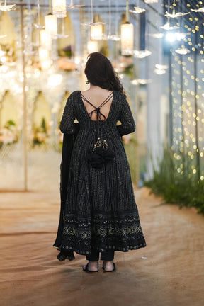 NIGHT STAR BLACK EMBROIDERED GEORGETTE SUIT SET LW 120