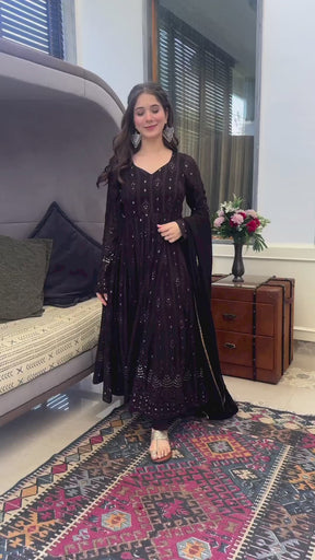 BLACK EMBROIDERED GEORGETTE SUIT SET