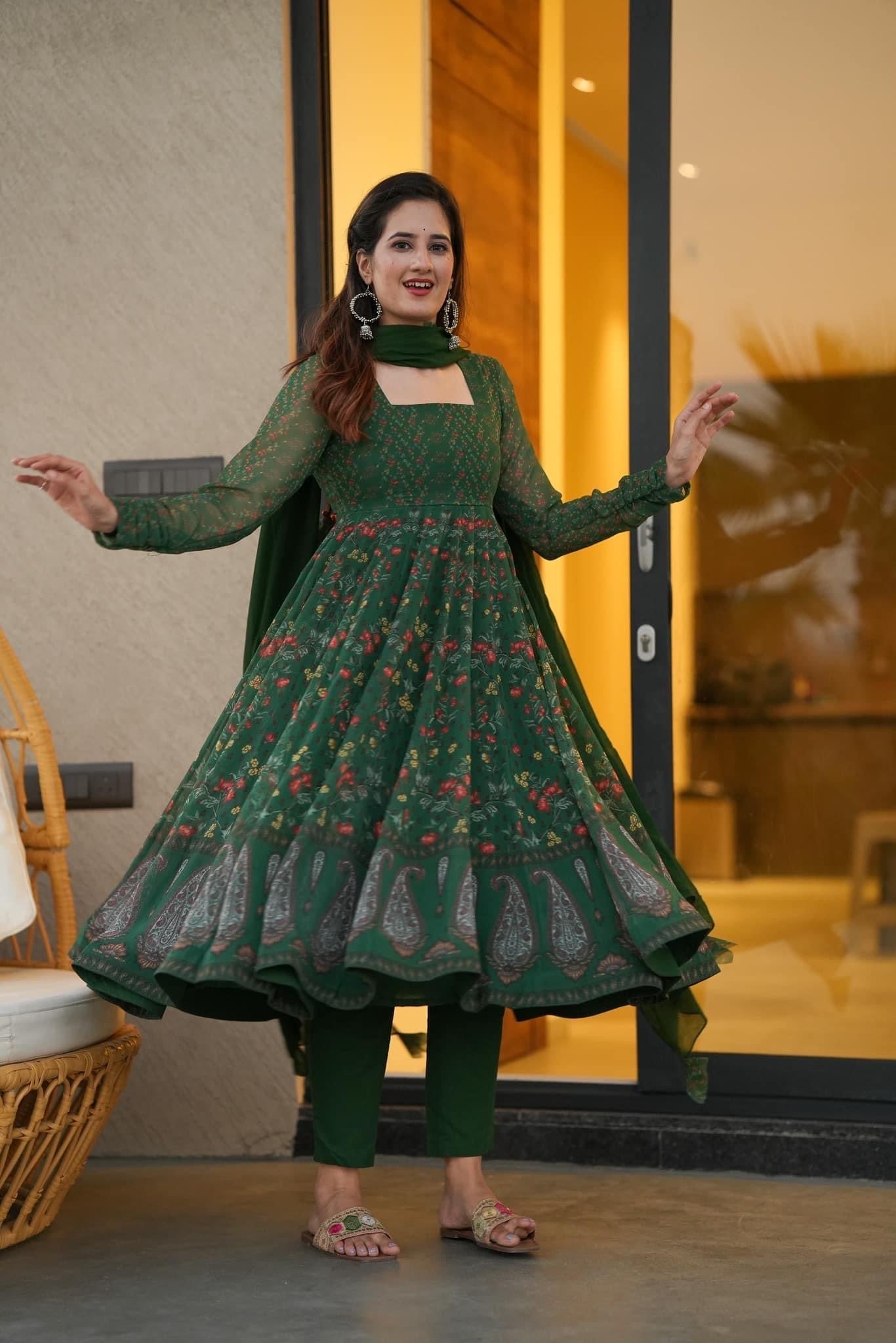 SPARKLING GREEN GEORGETTE SUIT SET